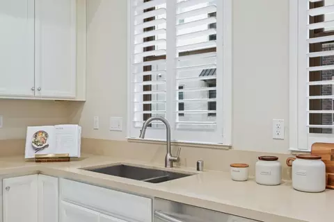 Kitchen - 225 Houret Dr, Milpitas, CA 95035 photo 5 of 6