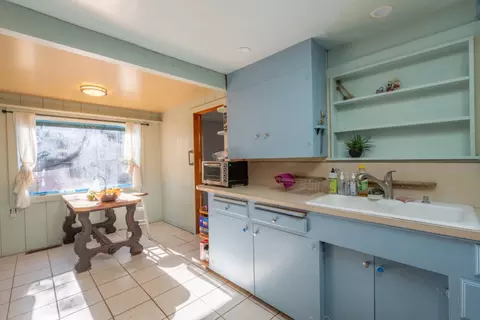 Kitchen - 27415 Schulte Rd, Carmel, CA 93923 photo 1 of 2