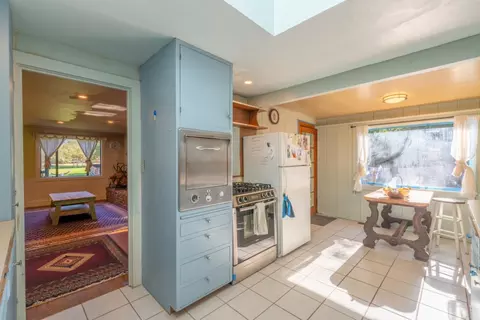 Kitchen - 27415 Schulte Rd, Carmel, CA 93923 photo 2 of 2