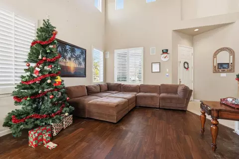 Living - 946 Martiri Ct, Gilroy, CA 95020 photo 1 of 3