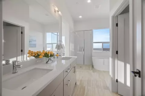 Bath - 809 Fassler Ave, Pacifica, CA 94044 photo 1 of 5