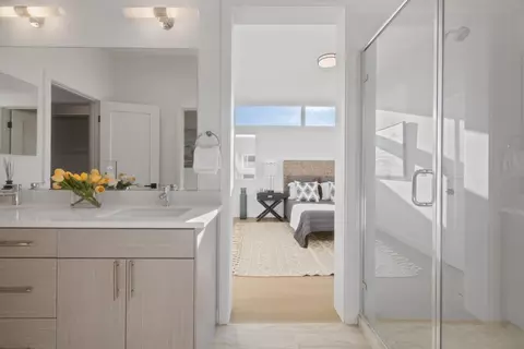 Bath - 809 Fassler Ave, Pacifica, CA 94044 photo 3 of 5