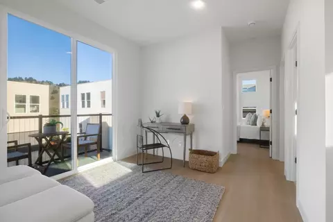 Entry Way - 809 Fassler Ave, Pacifica, CA 94044 photo 2 of 3
