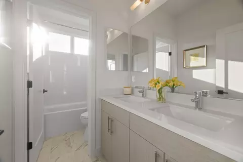 Bath - 809 Fassler Ave, Pacifica, CA 94044 photo 4 of 5