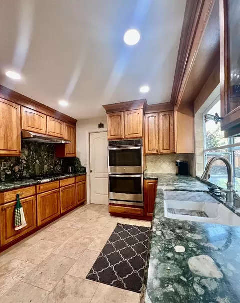Kitchen - 7290 Orchard Dr, Gilroy, CA 95020 photo 2 of 3