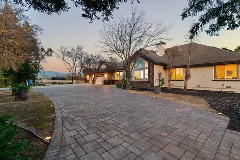 380 W Middle Ave, Morgan Hill, CA 95037