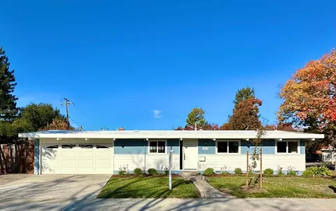3839 Ross Rd, Palo Alto, CA 94303
