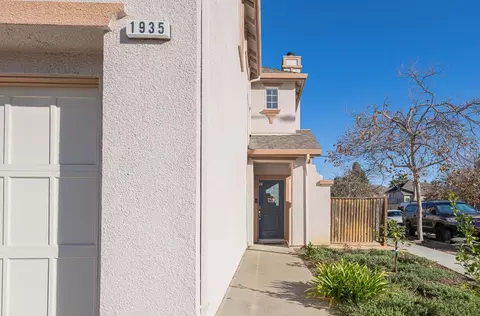 1935 Bradbury St, Salinas, CA 93906 photo 3