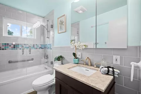 Bath - 5231 Eileen Dr, San Jose, CA 95129 photo 2 of 2