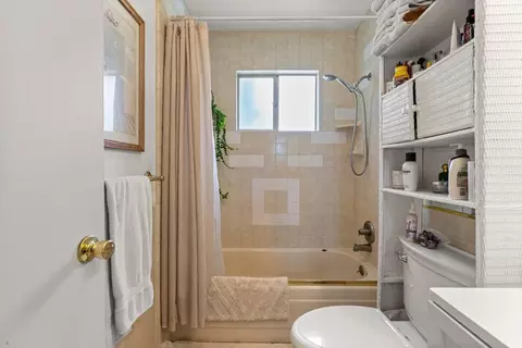 Bath - 908 Marilyn Dr, Campbell, CA 95008 photo 2 of 5