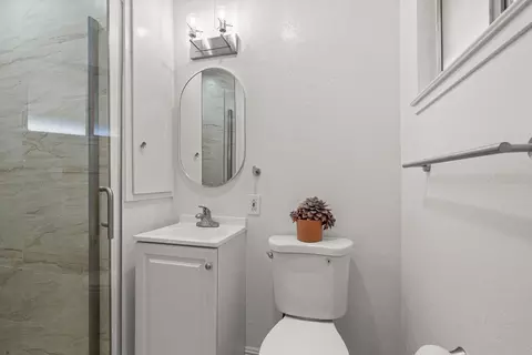 Bath - 908 Marilyn Dr, Campbell, CA 95008 photo 3 of 5