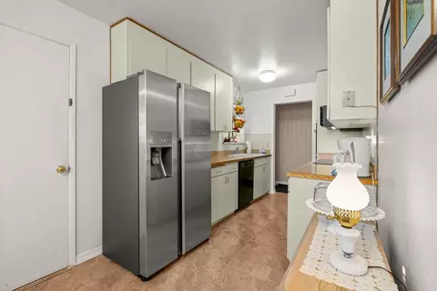 Kitchen - 908 Marilyn Dr, Campbell, CA 95008 photo 5 of 5