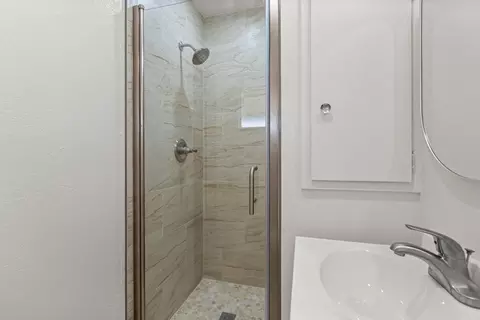 Bath - 908 Marilyn Dr, Campbell, CA 95008 photo 4 of 5