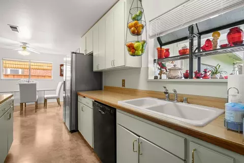 Kitchen - 908 Marilyn Dr, Campbell, CA 95008 photo 3 of 5