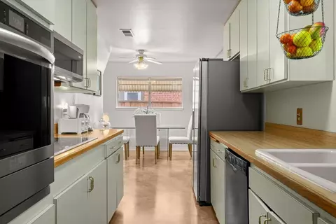 Kitchen - 908 Marilyn Dr, Campbell, CA 95008 photo 1 of 5