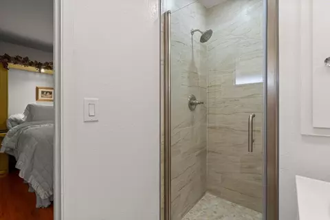 Bath - 908 Marilyn Dr, Campbell, CA 95008 photo 5 of 5