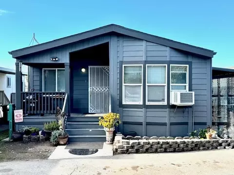 2900 Fairview Rd 4, Hollister, CA 95023