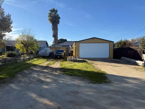 165 S 4th St, Shandon, CA 93461