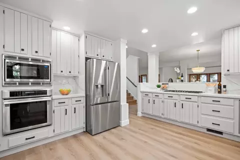 90 Walnut Ave, Atherton, CA 94027 photo 5