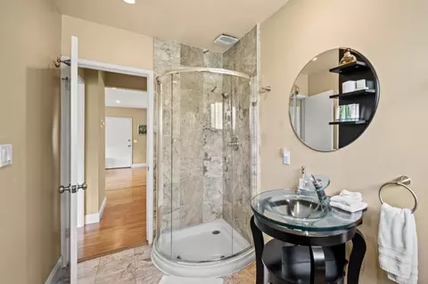 Bath - 4021 Sunridge Rd, Pebble Beach, CA 93953 photo 2 of 3