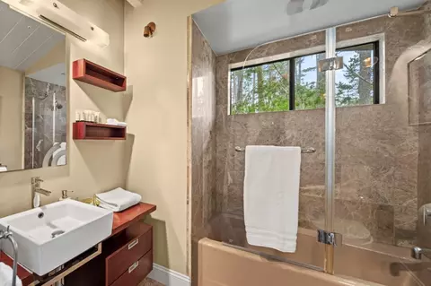 Bath - 4021 Sunridge Rd, Pebble Beach, CA 93953 photo 3 of 3