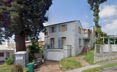 5339 Trask St, Oakland, CA 94601
