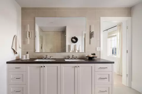 Bath - 38521 Amaranto St, Newark, CA 94560 photo 3 of 3