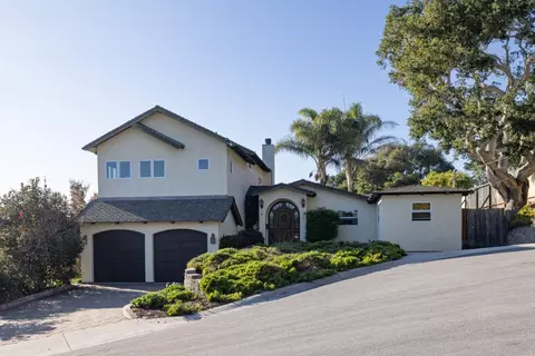810 Altura Pl, Del Rey Oaks, CA 93940