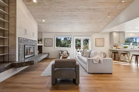 Living - 1100 Castro Rd, Monterey, CA 93940 photo 2 of 8