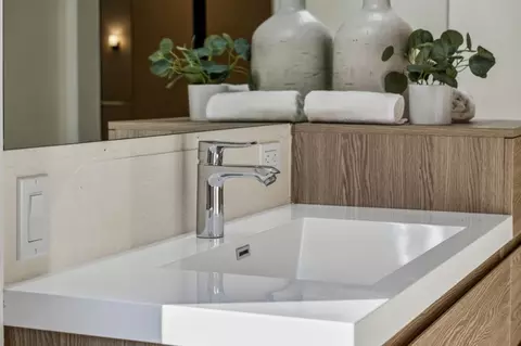 Bath - 1100 Castro Rd, Monterey, CA 93940 photo 5 of 7