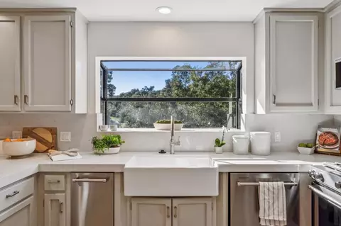 Kitchen - 1100 Castro Rd, Monterey, CA 93940 photo 4 of 6