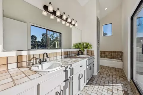 Bath - 1100 Castro Rd, Monterey, CA 93940 photo 6 of 7