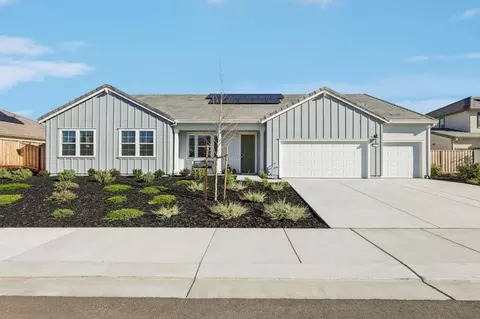 179 Luna Way, Hollister, CA 95023