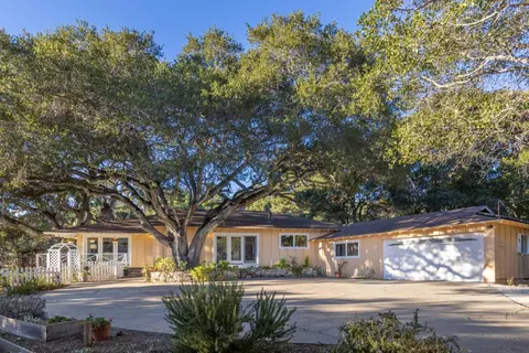 9805 Carmel Valley Rd, Carmel, CA 93923