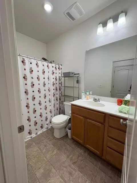 Bath - 1226 Palermo Ct, Salinas, CA 93905 photo 3 of 3