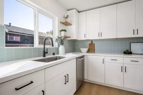 Kitchen - 1444 Flores Dr, Pacifica, CA 94044 photo 3 of 4
