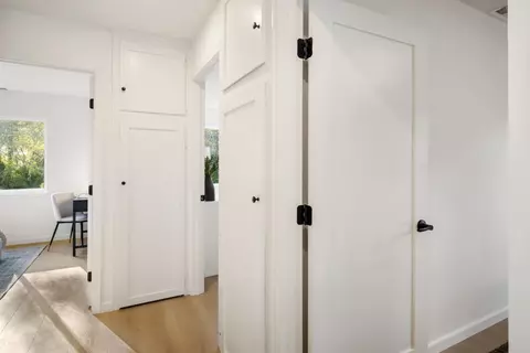 Entry Way - 1444 Flores Dr, Pacifica, CA 94044 photo 3 of 4