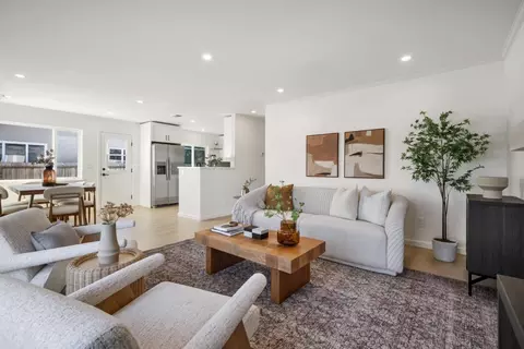 Living - 1444 Flores Dr, Pacifica, CA 94044 photo 2 of 4