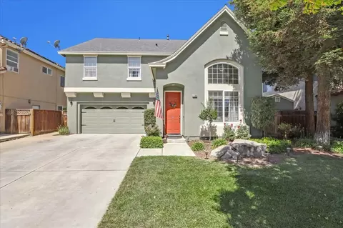1760 Morning Glory Dr, Hollister, CA 95023