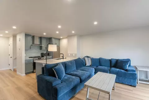 504 Ocean Ave 2, Monterey, CA 93940