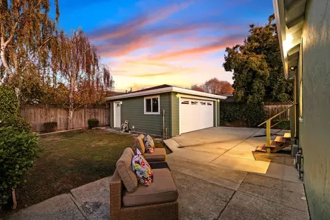 Exterior - 330 Cuardo Ave, Millbrae, CA 94030 photo 2 of 5