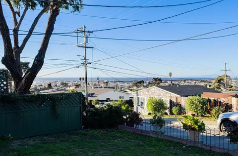 Exterior - 1524 Elm Ave, Seaside, CA 93955 photo 10 of 11