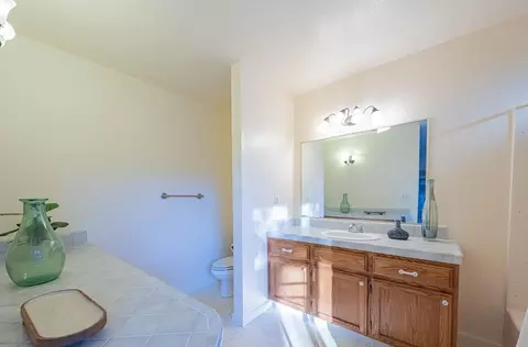 Bath - 1524 Elm Ave, Seaside, CA 93955 photo 1 of 3