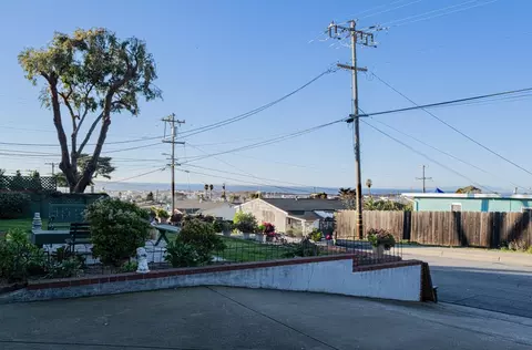 Exterior - 1524 Elm Ave, Seaside, CA 93955 photo 2 of 11