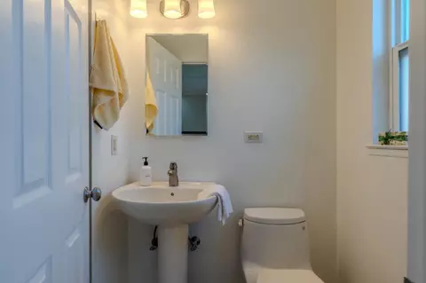 Bath - 711 Lundy Way, Pacifica, CA 94044 photo 2 of 2