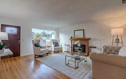 Living - 711 Lundy Way, Pacifica, CA 94044 photo 1 of 7