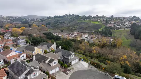 View/Area - 559 Topley Ct, Vallejo, CA 94591 photo 3 of 6