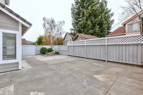 Exterior - 559 Topley Ct, Vallejo, CA 94591 photo 3 of 6