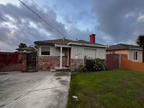 7 Midway Ave, Salinas, CA 93905