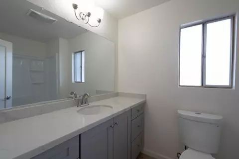 Bath - 18924 Vierra Canyon Rd, Prunedale, CA 93907 photo 1 of 4